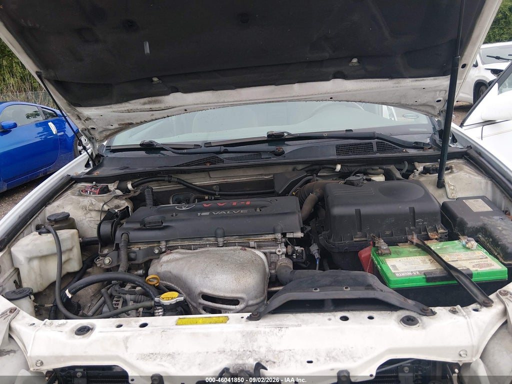 2004 Toyota Camry LE photo 10