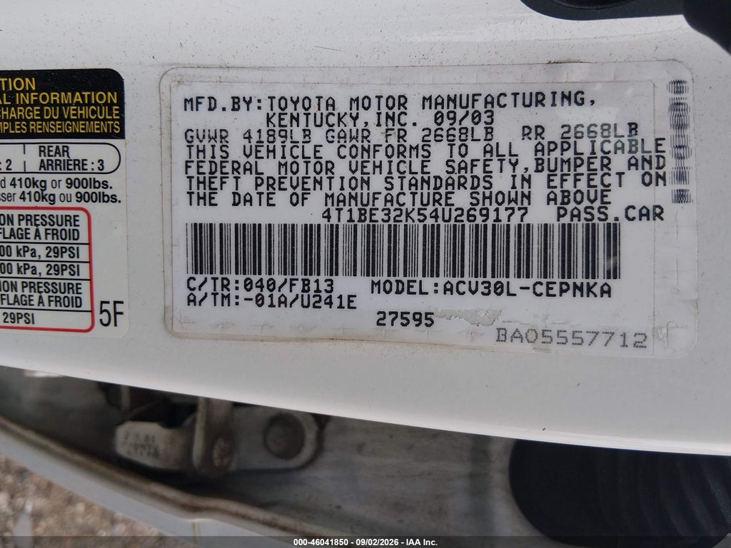 2004 Toyota Camry LE photo 9
