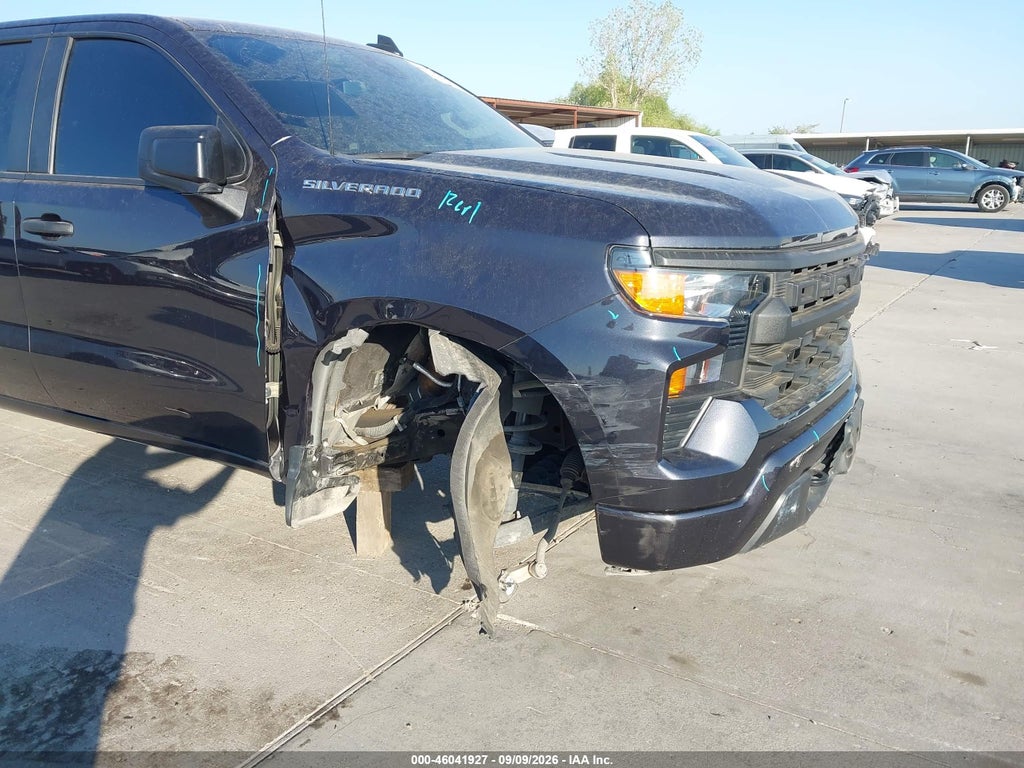 2023 Chevrolet Silverado 1500 2WD Short BED Custom photo 6
