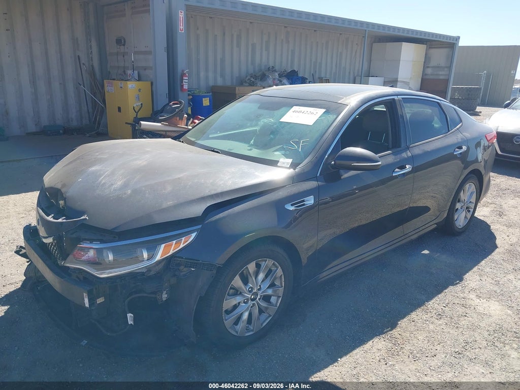 2017 Kia Optima EX photo 2