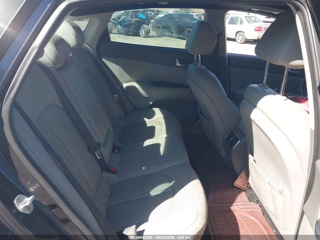 2017 Kia Optima EX photo 8