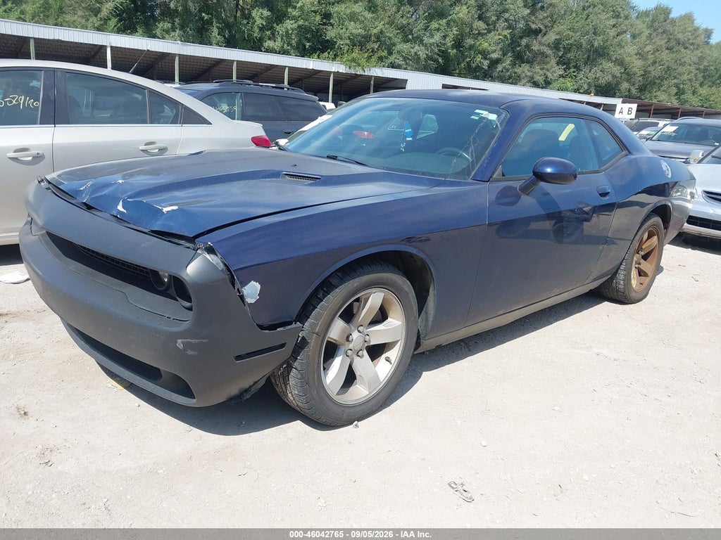 2013 Dodge Challenger SXT photo 2