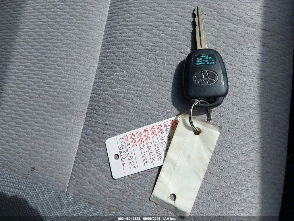 2015 Toyota Corolla LE photo 11