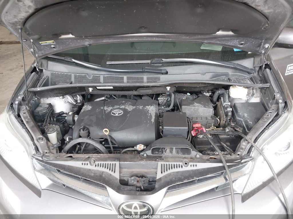 2020 Toyota Sienna XLE photo 10