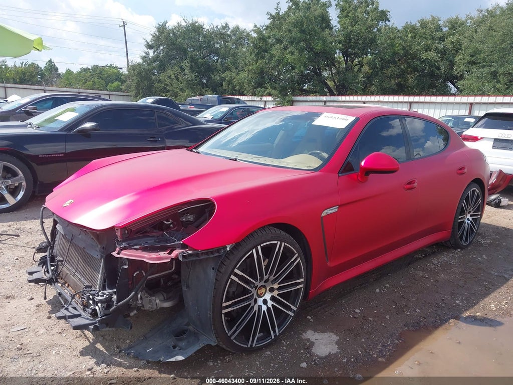2012 Porsche Panamera 4 photo 2