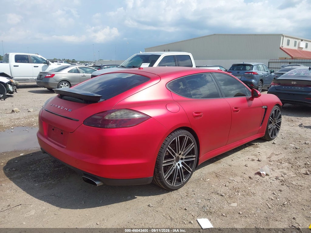 2012 Porsche Panamera 4 photo 4