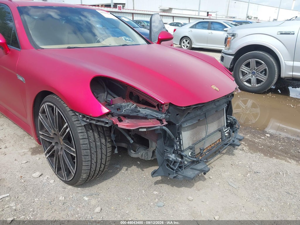 2012 Porsche Panamera 4 photo 6