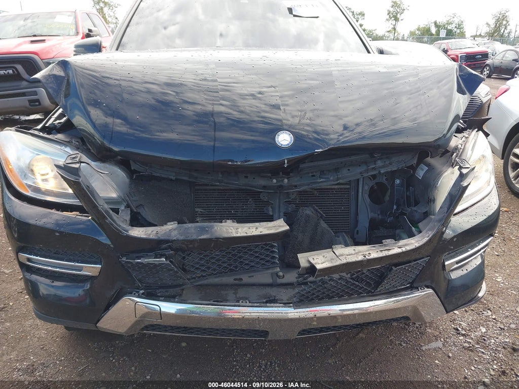 2015 Mercedes-Benz ML 350 4MATIC photo 6