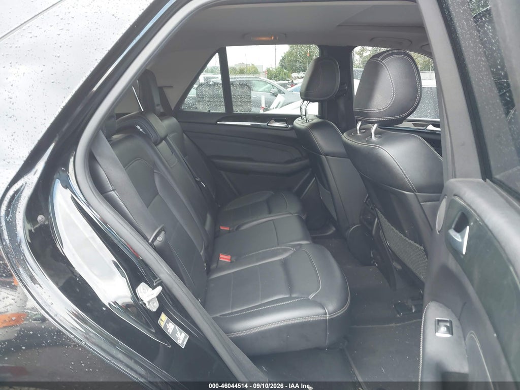 2015 Mercedes-Benz ML 350 4MATIC photo 8