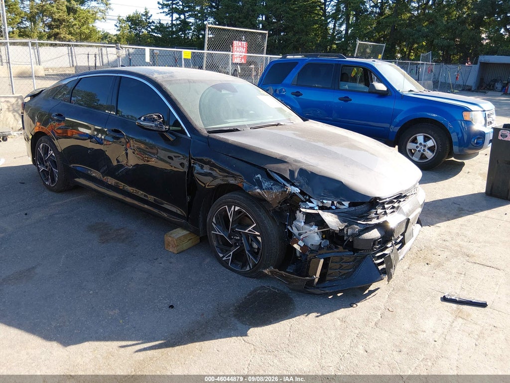KIA K5 2025