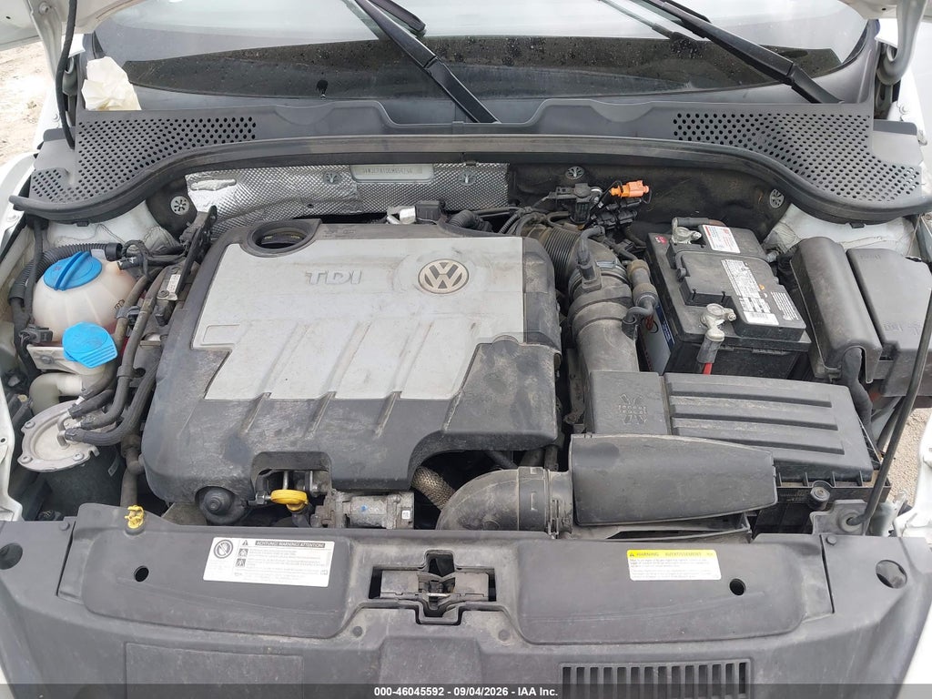 2014 Volkswagen Beetle 2.0L TDI photo 10