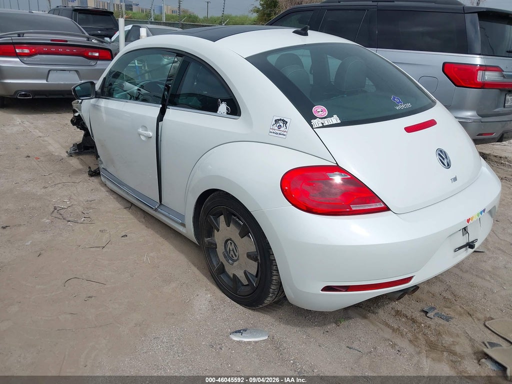 2014 Volkswagen Beetle 2.0L TDI photo 3