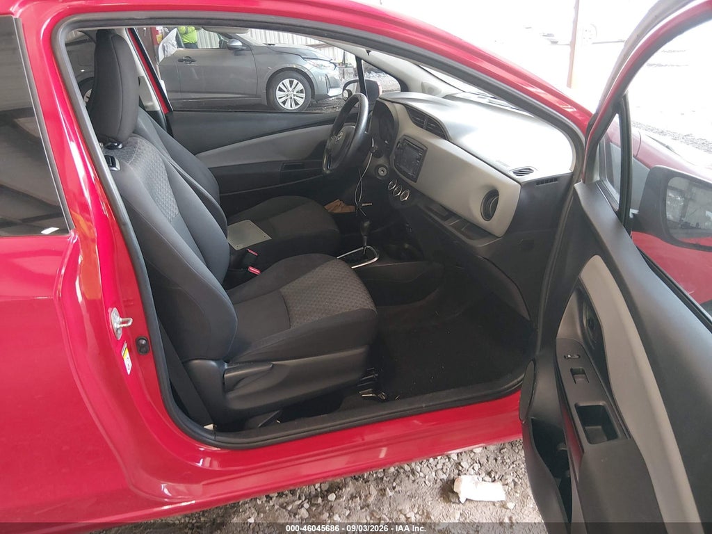 2015 Toyota Yaris L photo 5