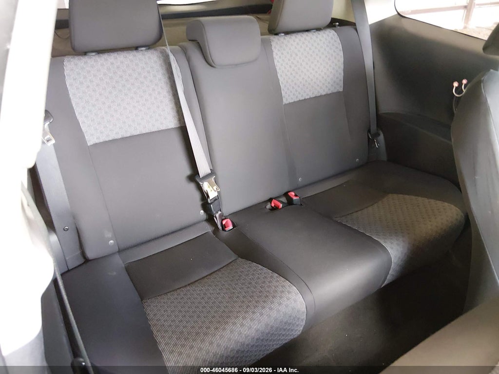 2015 Toyota Yaris L photo 8