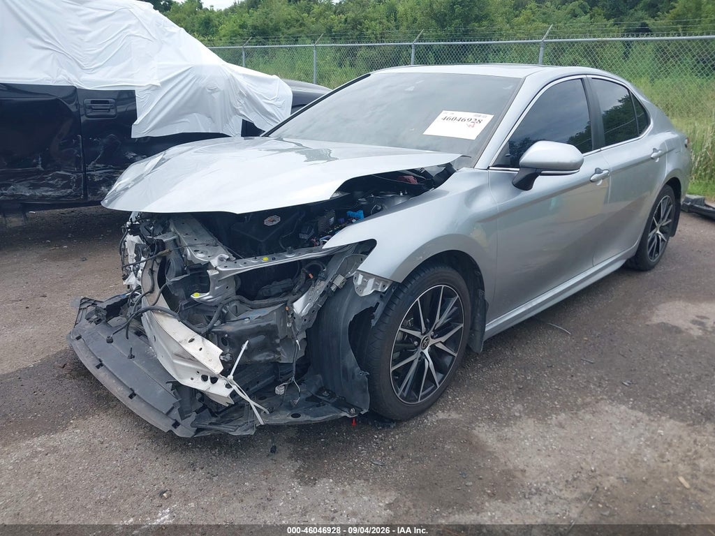 2023 Toyota Camry SE photo 2