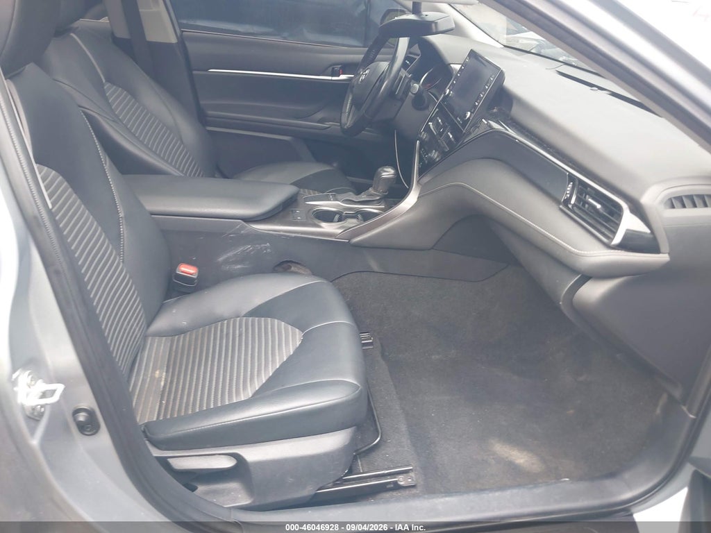 2023 Toyota Camry SE photo 5