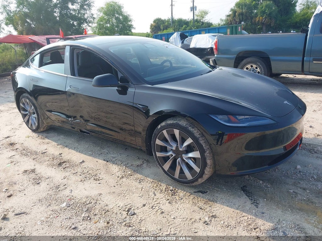 TESLA MODEL 3 2025