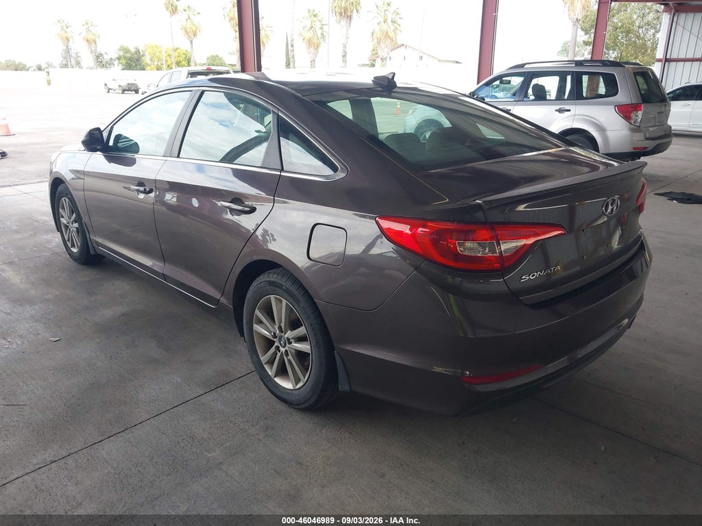 2015 Hyundai Sonata SE photo 3