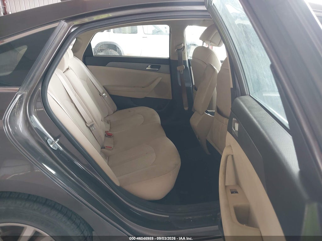 2015 Hyundai Sonata SE photo 8