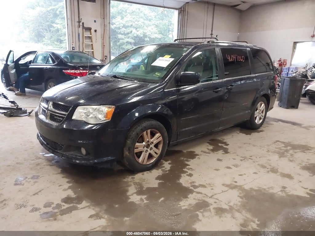 2011 Dodge Grand Caravan Crew photo 2