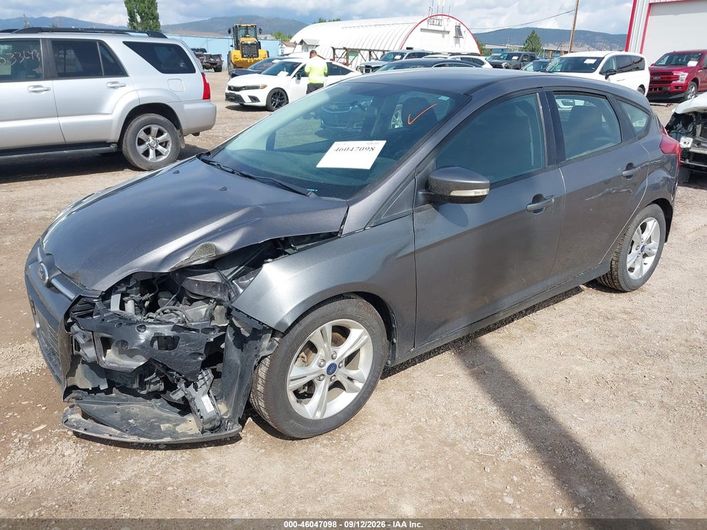 2014 Ford Focus SE photo 2