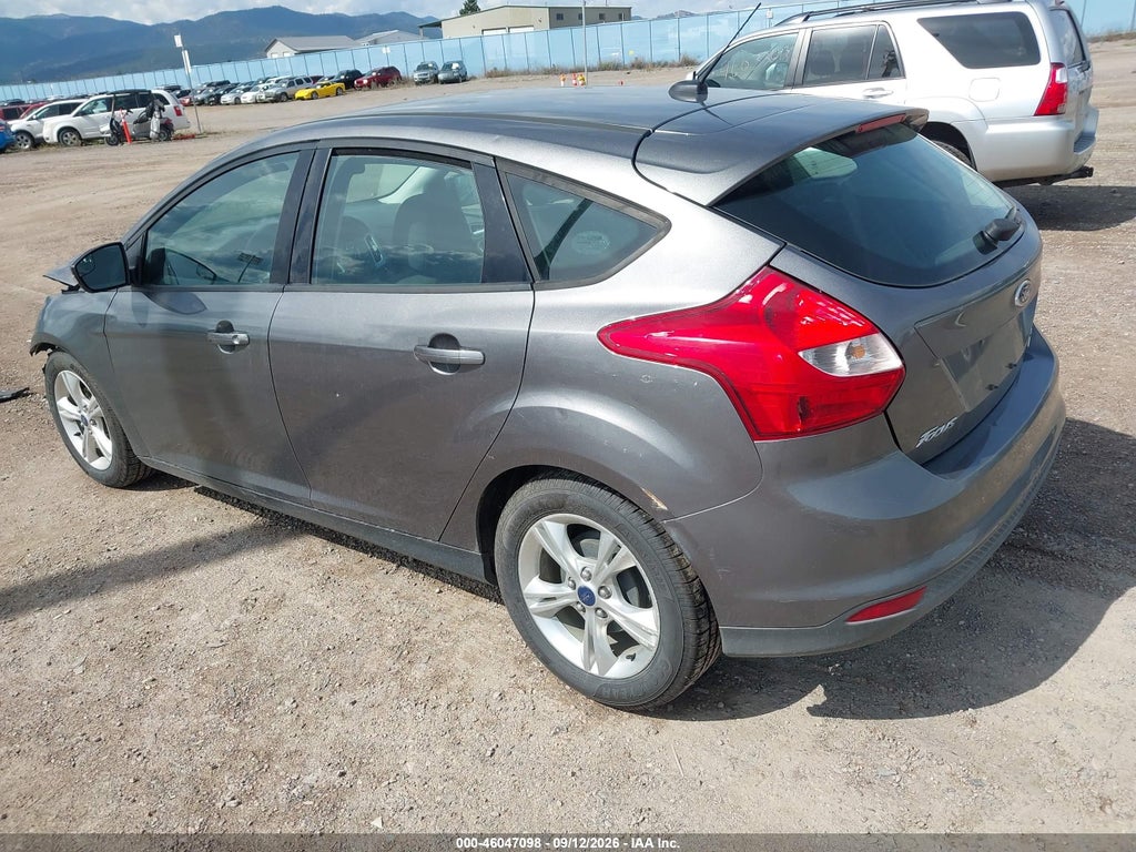 2014 Ford Focus SE photo 3