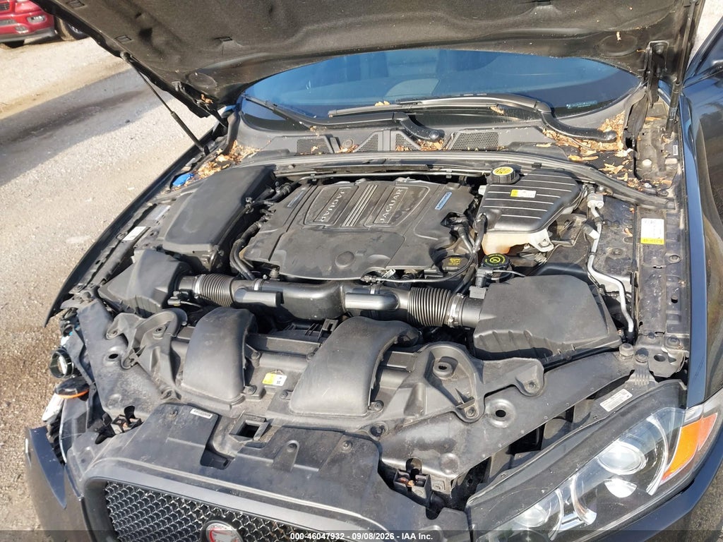 2015 Jaguar XF 3.0 Portfolio/3.0 Sport photo 10