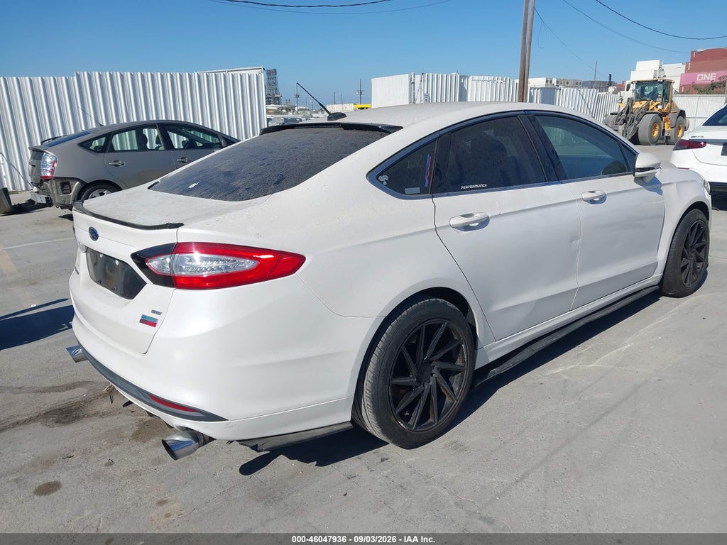 2014 Ford Fusion SE photo 4