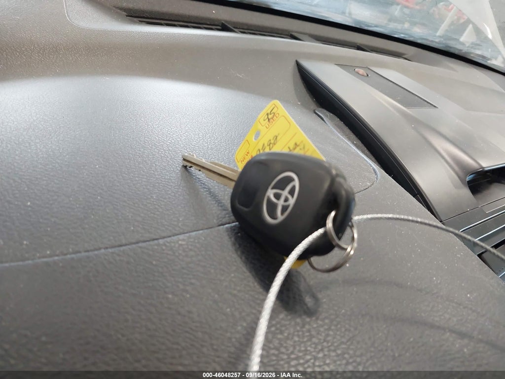 2013 Toyota Camry SE photo 11