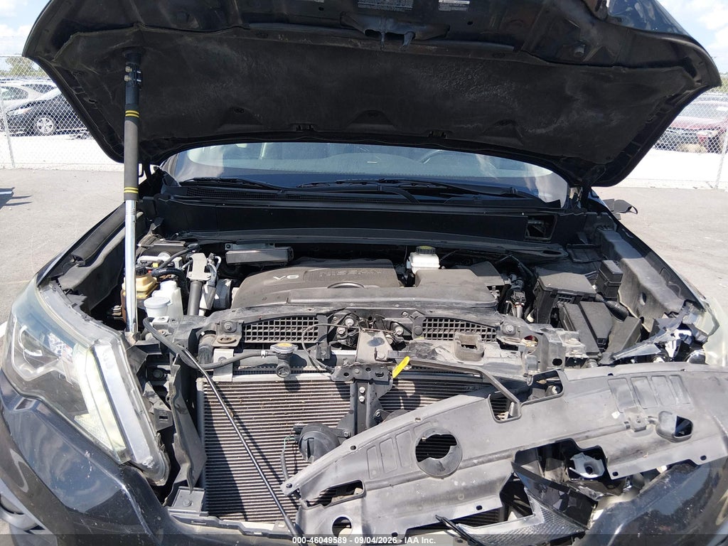 2017 Nissan Pathfinder SL photo 10