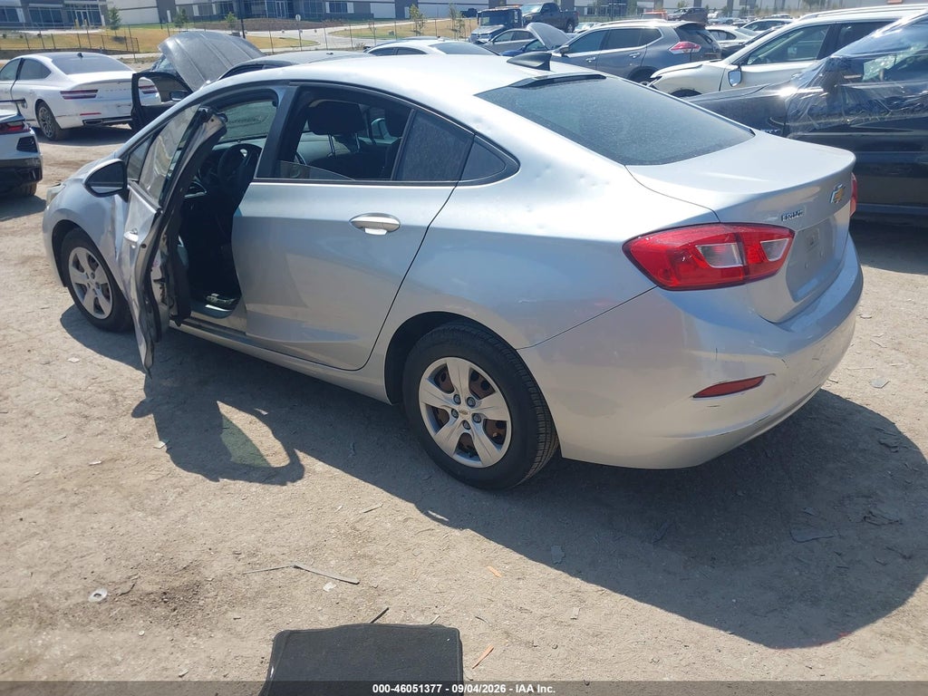 2018 Chevrolet Cruze LS Auto photo 3