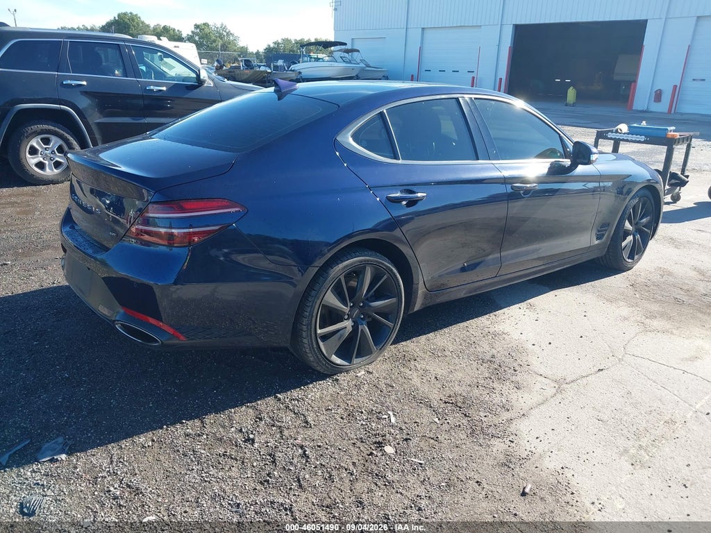 2022 Genesis G70 3.3T RWD photo 4