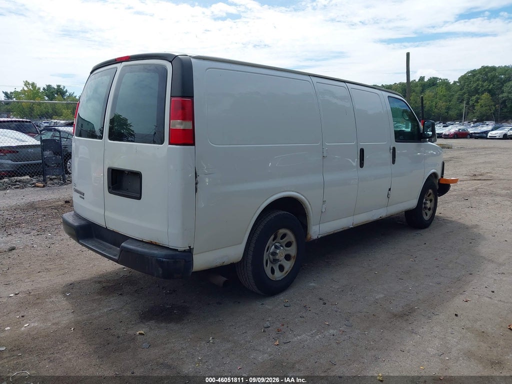 2013 Chevrolet Express 1500 Work Van photo 4