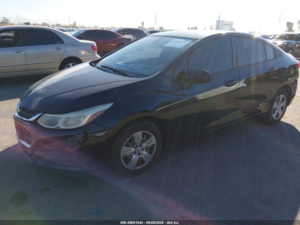 2018 Chevrolet Cruze LS Auto photo 2