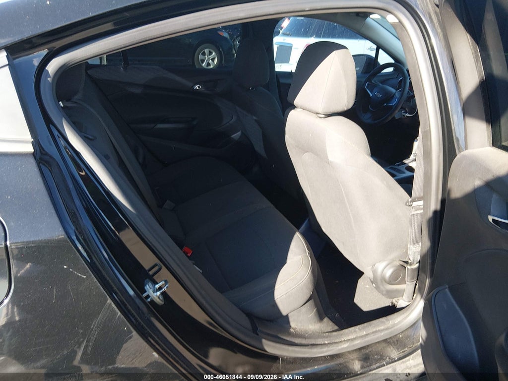 2018 Chevrolet Cruze LS Auto photo 8