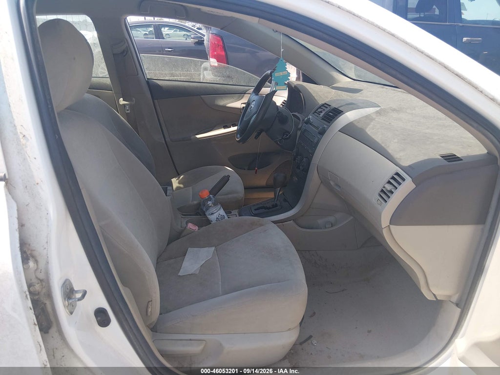 2009 Toyota Corolla LE photo 5