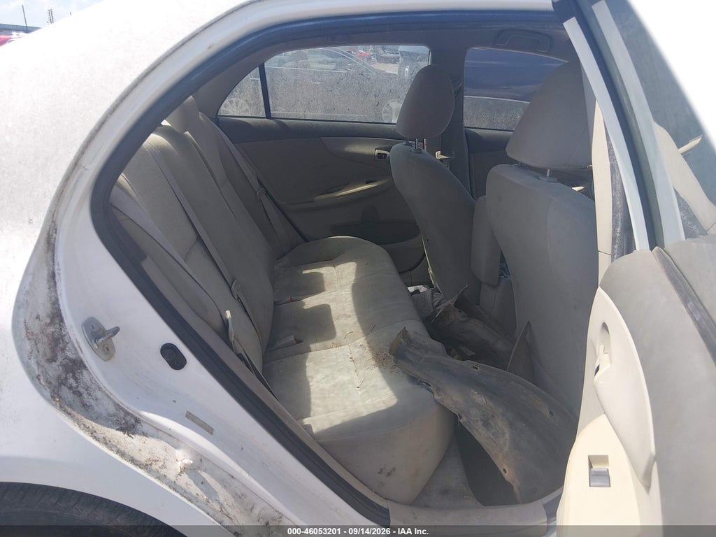 2009 Toyota Corolla LE photo 8
