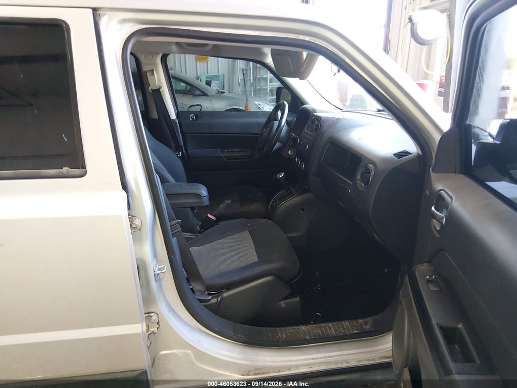 2011 Jeep Patriot Sport photo 5