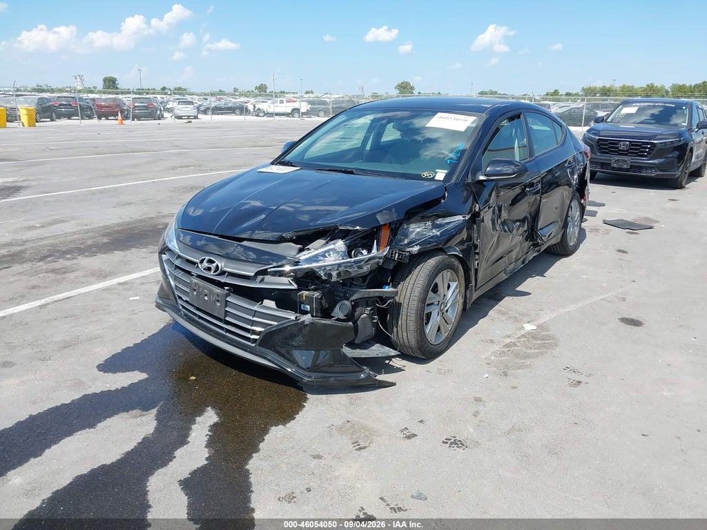 2020 Hyundai Elantra Value Edition photo 2