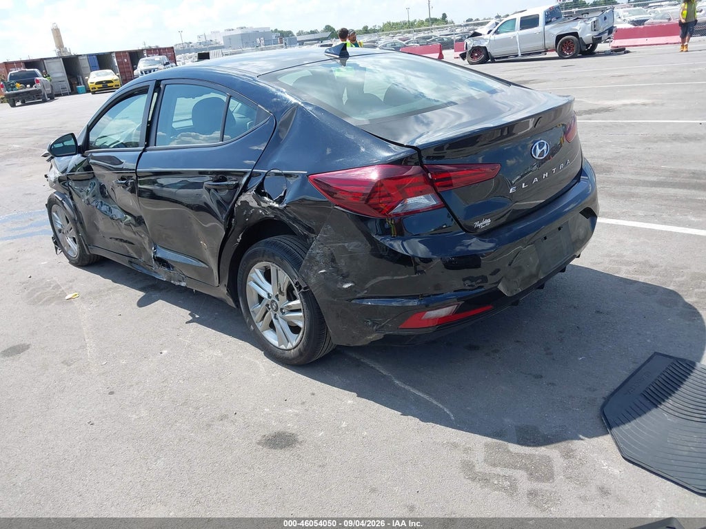 2020 Hyundai Elantra Value Edition photo 3