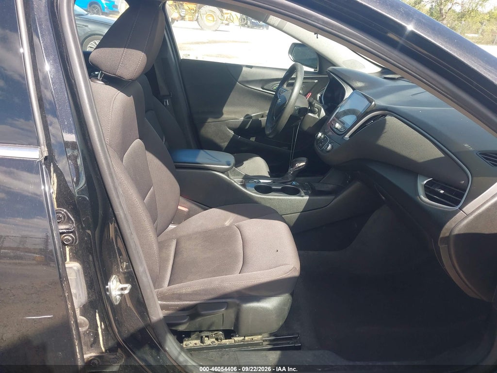 2024 Chevrolet Malibu FWD LS photo 5