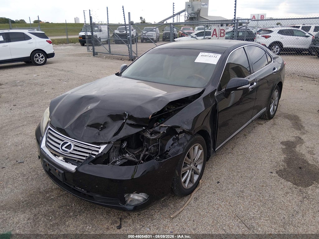 2011 Lexus ES 350 photo 2