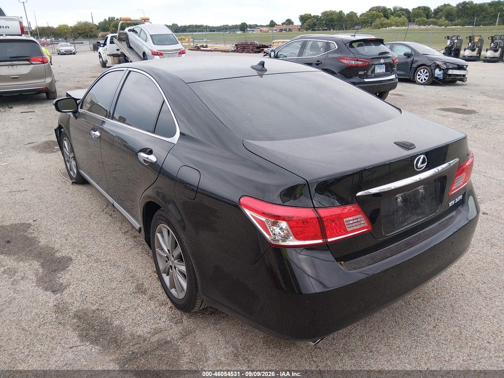 2011 Lexus ES 350 photo 3