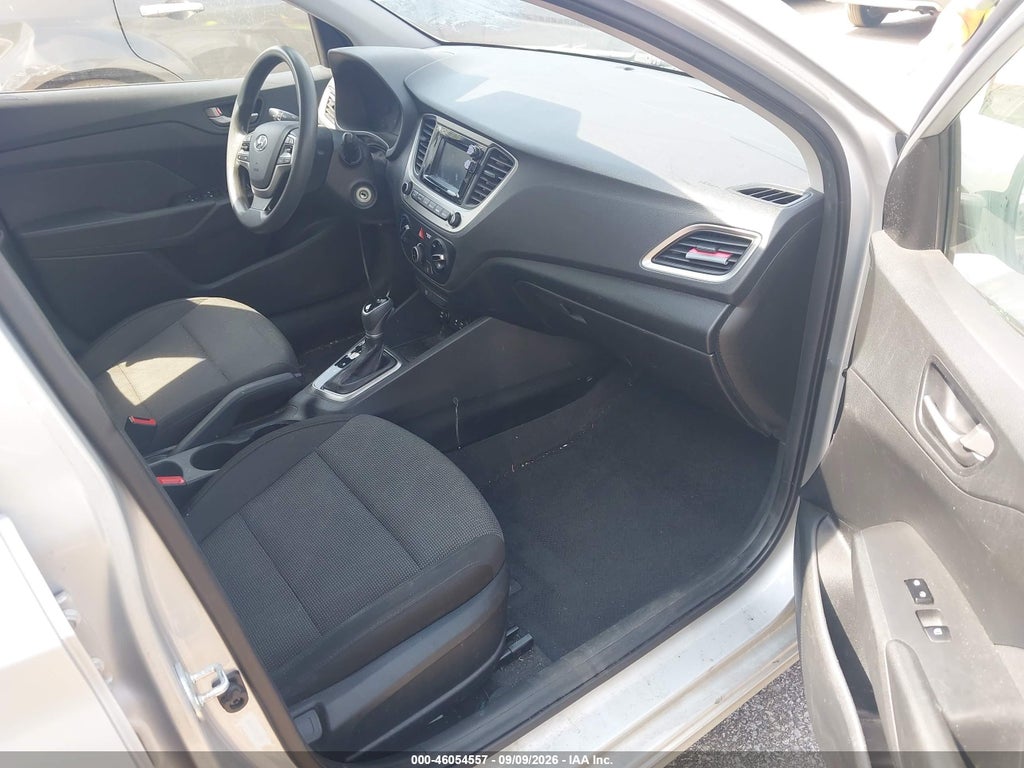 2019 Hyundai Accent SE photo 5