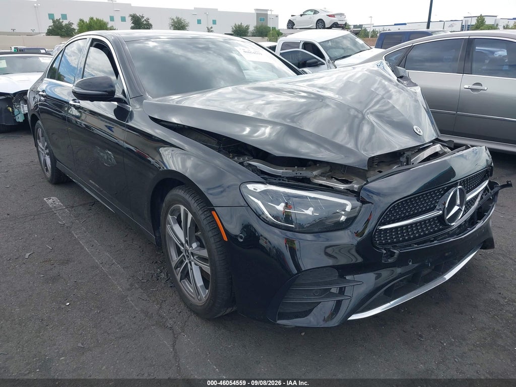MERCEDES-BENZ E-  2022
