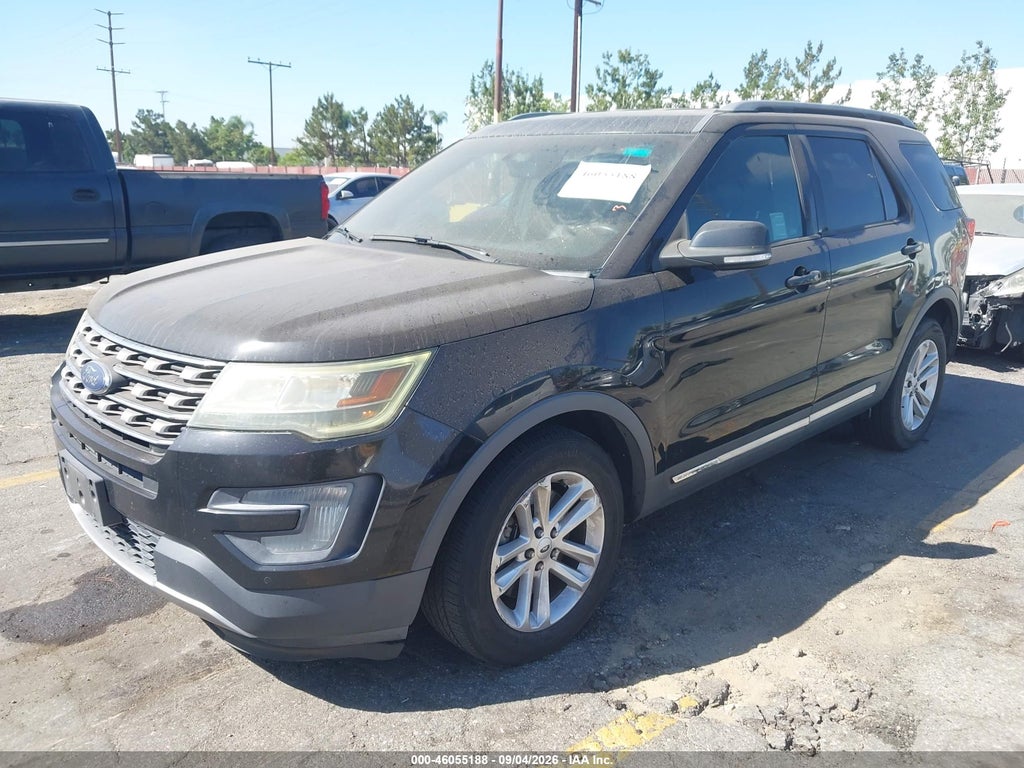 2017 Ford Explorer XLT photo 2
