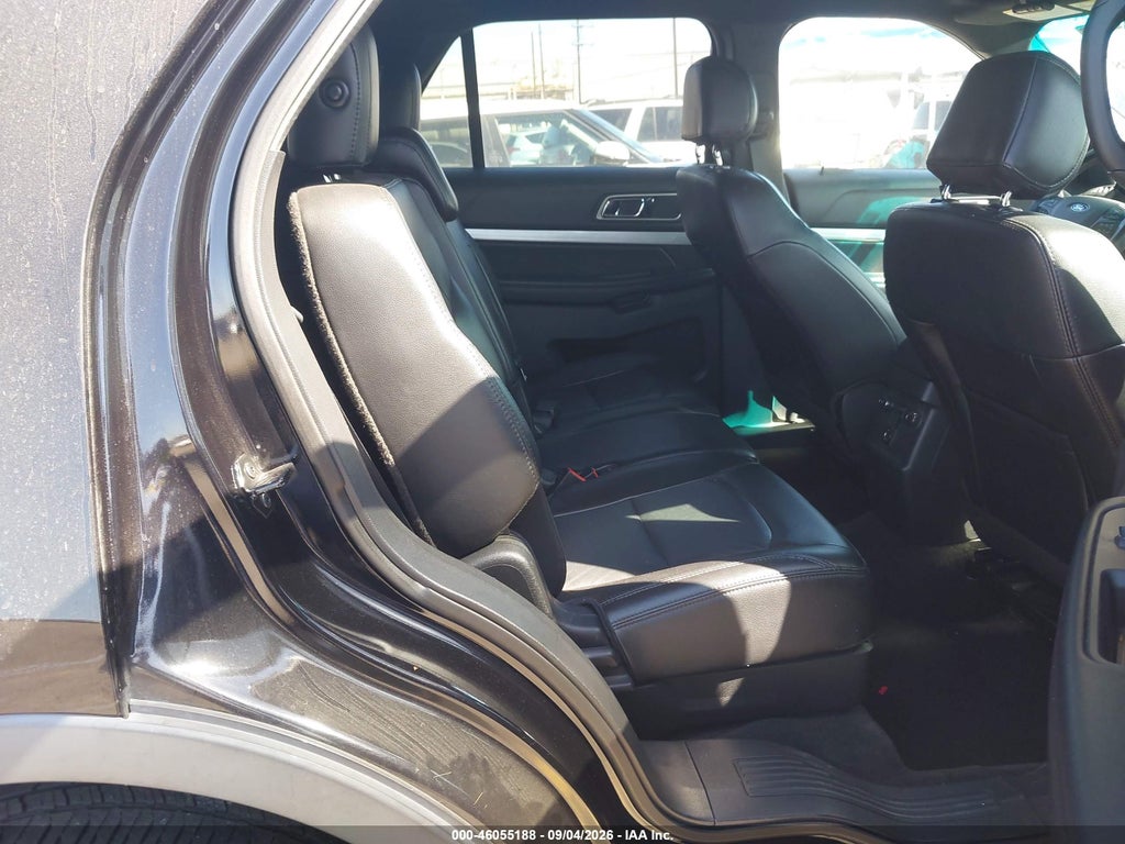 2017 Ford Explorer XLT photo 8
