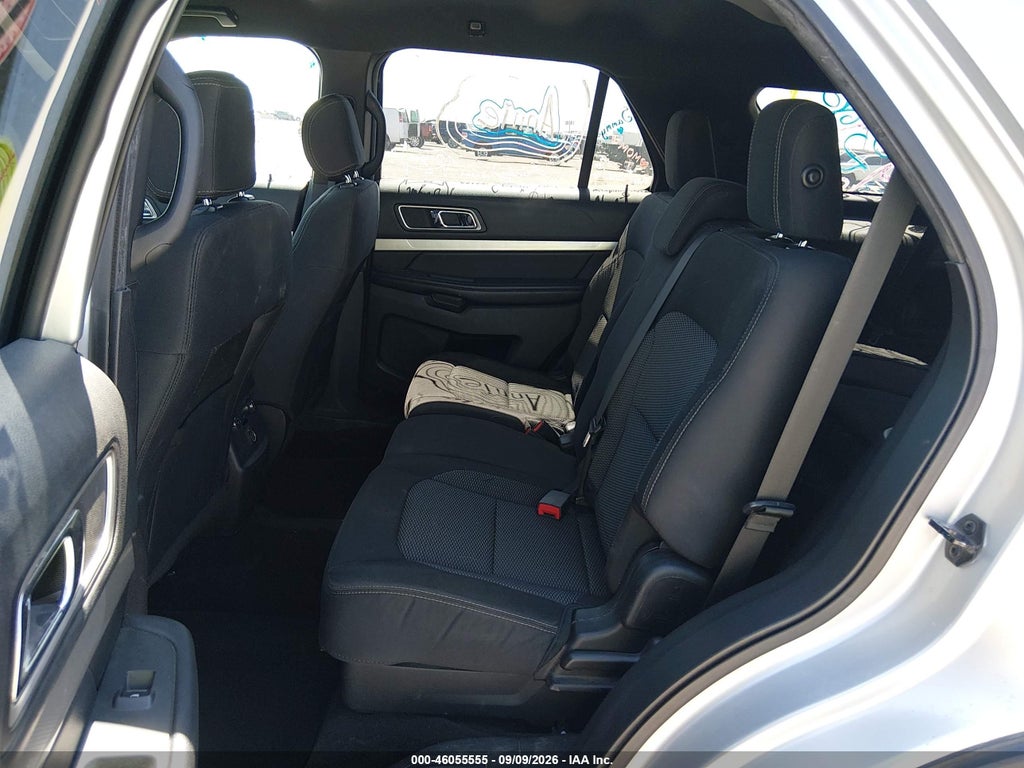 2017 Ford Explorer XLT photo 8