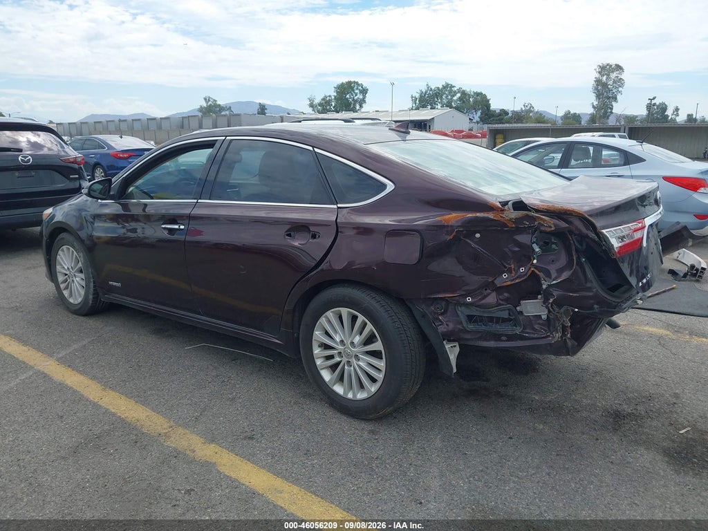 2013 Toyota Avalon Hybrid Limited photo 3
