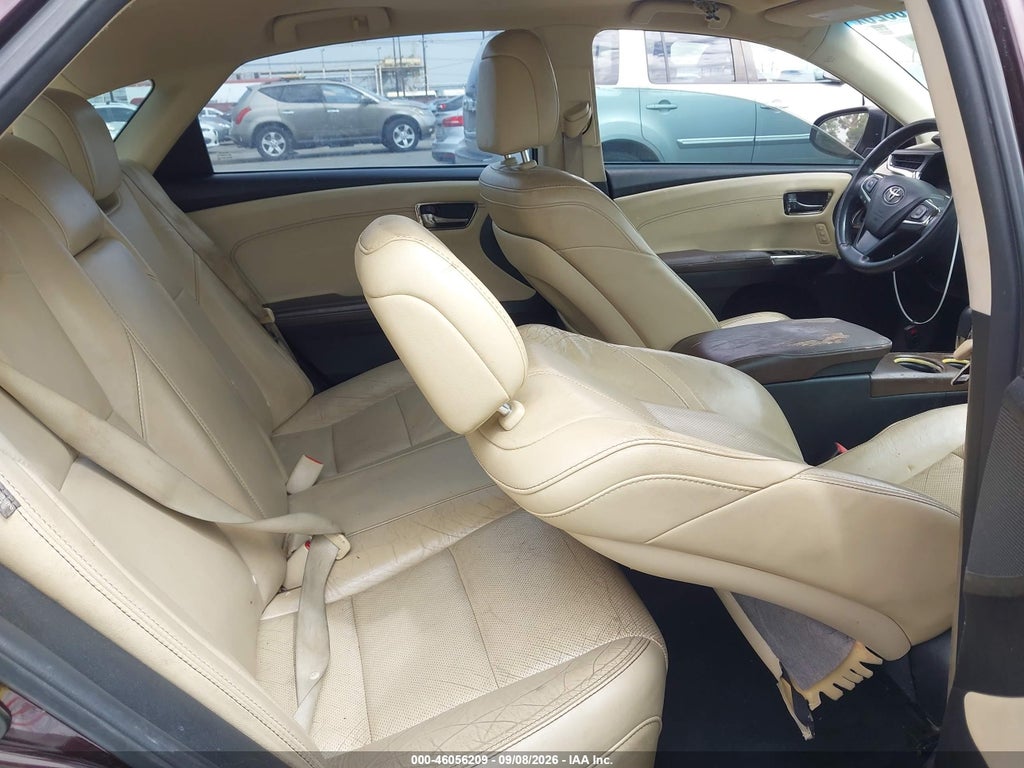 2013 Toyota Avalon Hybrid Limited photo 8